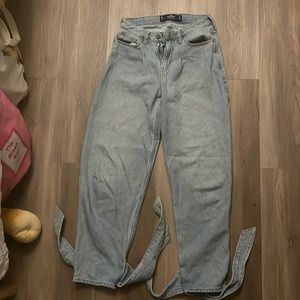 Hollister Cute Tie Bottom Jeans High Rise Balloon Style Jean